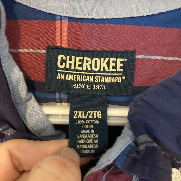 Cherokee checkered short sleeve button up - Picture 3 of 4